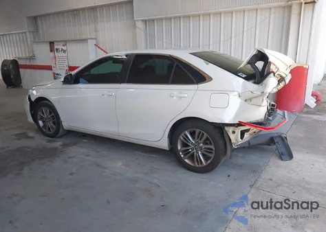 2015 Toyota Camry Se z USA, uszkodzony, nr VIN 4T1BF1FKXFU091751